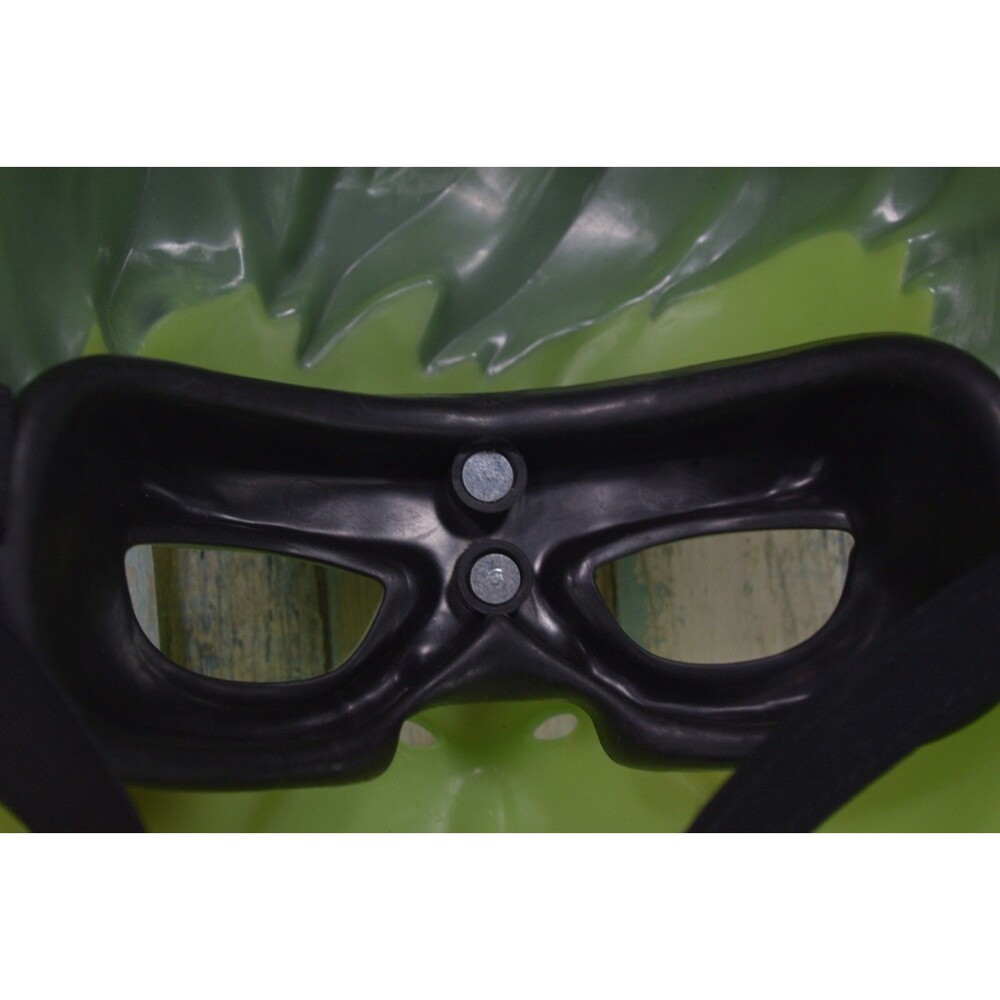 Hasbro Marvel Avengers Incredible Hulk Mask  2013 Glow In The Dark - Picture 5 of 7